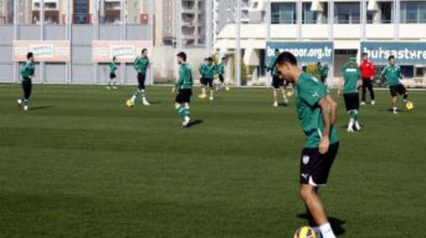 Bursaspor, Galatasaray Ma&ccedil;ı Hazırlıklarına Başladı