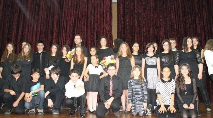 Konservatuar &Ouml;ğrencilerinden Yarı Yıl Konseri