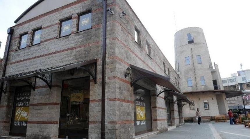 Fikret Otyam Sanat Galerisi&rsquo;ne Yoğun İlgi