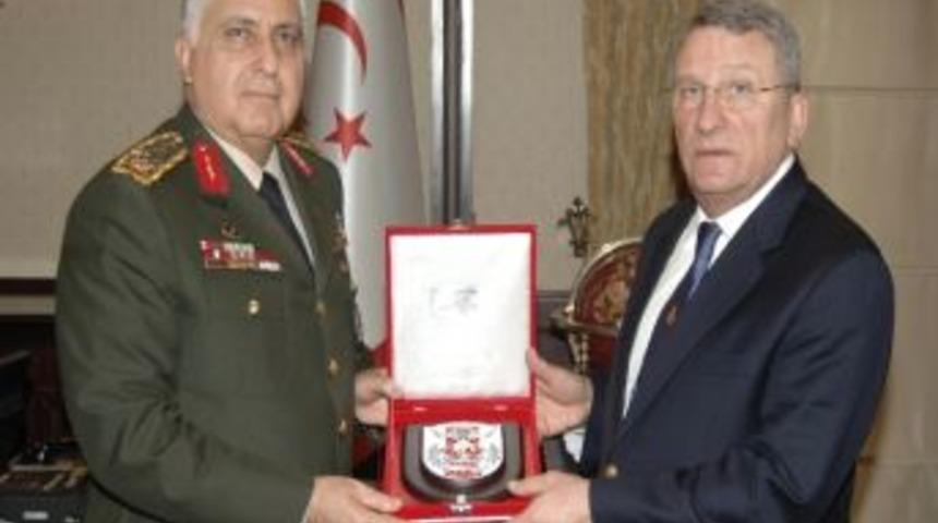 İstifa Eden Oramiral G&uuml;ner'den Genelkurmay Başkanı &Ouml;zel'e Veda Ziyareti