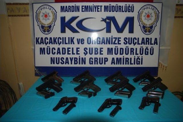 Kızıltepe&rsquo;de 11 Adet Tabanca Ele Ge&ccedil;irildi 2