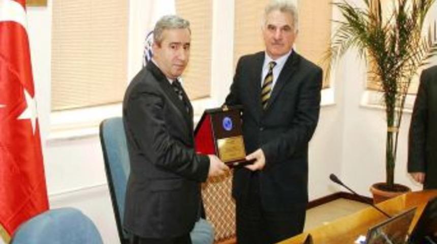 İ&Uuml; Genel Sekreterliği&rsquo;ne Atanan K&uuml;&ccedil;&uuml;k, SA&Uuml;'ye Veda Etti