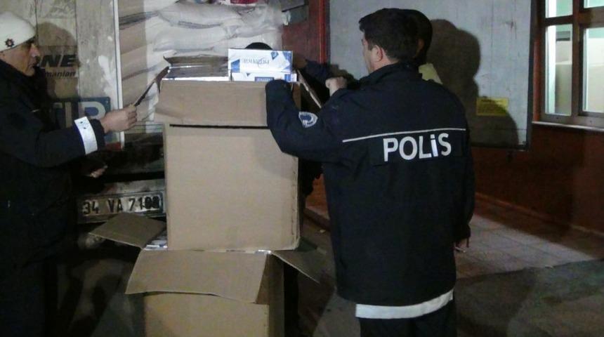 Un Y&uuml;kl&uuml; TIR'da Ka&ccedil;ak Sigara