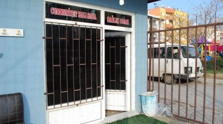 Salihli Cumhuriyet Halı Sahası Yenilendi