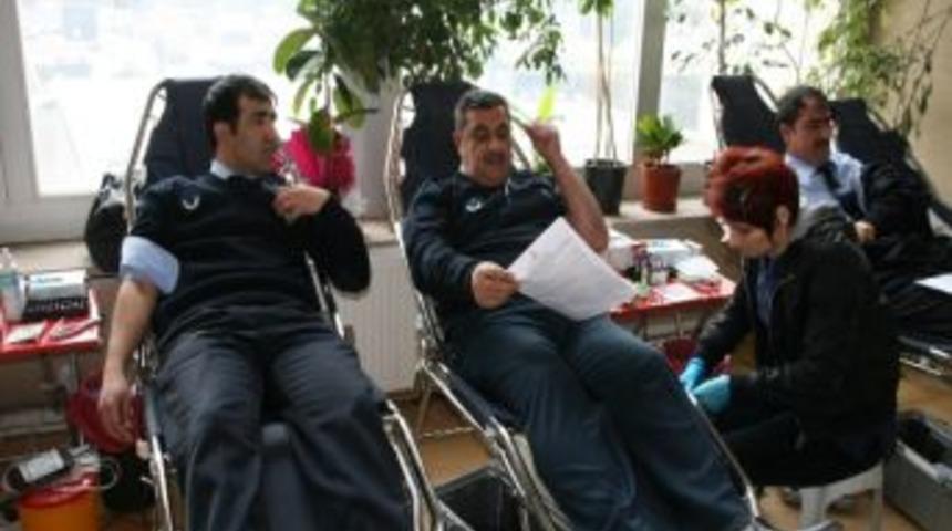 Belediye Personelinden Kan Bağışı