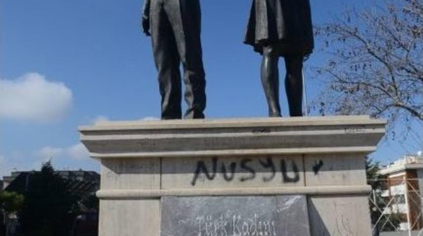 Kadın Hakları Parkı'ndaki Tahrip Edilmiş Heykel İlgi Bekliyor