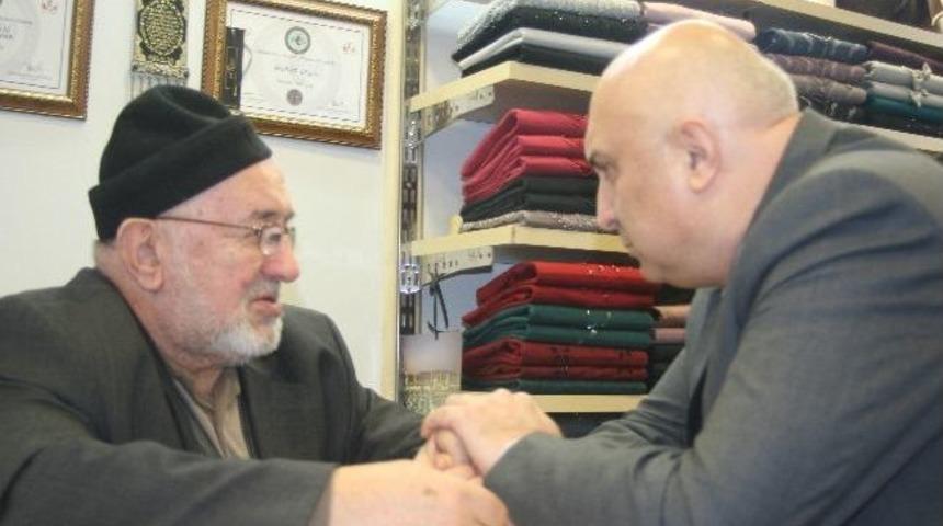 Chp&rsquo;li Vekil D&ouml;ner Kesti Dert Dinledi