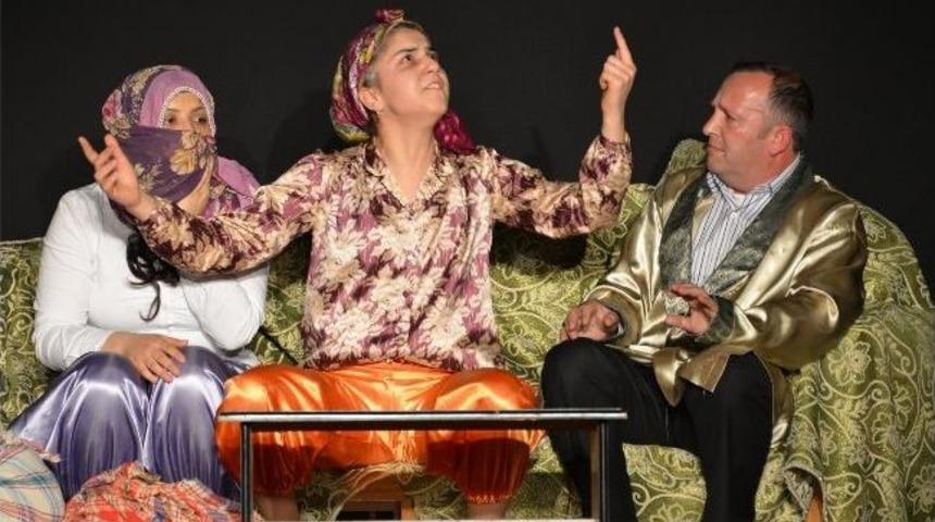 &lsquo;rumuz Goncag&uuml;l&rsquo; &Uuml;nye&rsquo;de Sahnelendi