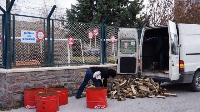 YÖK Önünde Eylem Yapan Asistanlar, Işlerini Geri Istedi