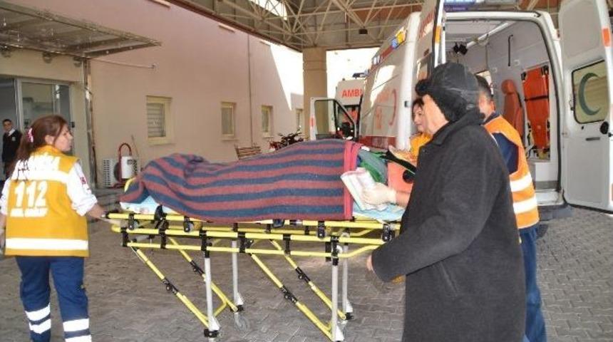 Evinin &Ccedil;atısından D&uuml;şen Yaşlı Kadın Yaralandı