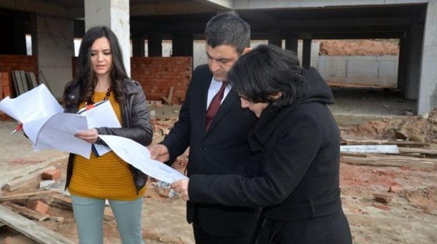 Rekt&ouml;r La&ccedil;iner Anaokulu İnşaatını İnceledi