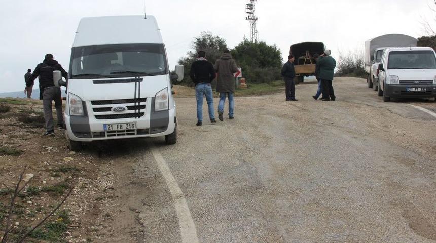 Kimyasal Ş&uuml;phesi Olan M&uuml;himmat, Saplı Olduğu Topraktan &Ccedil;ıkarıldı