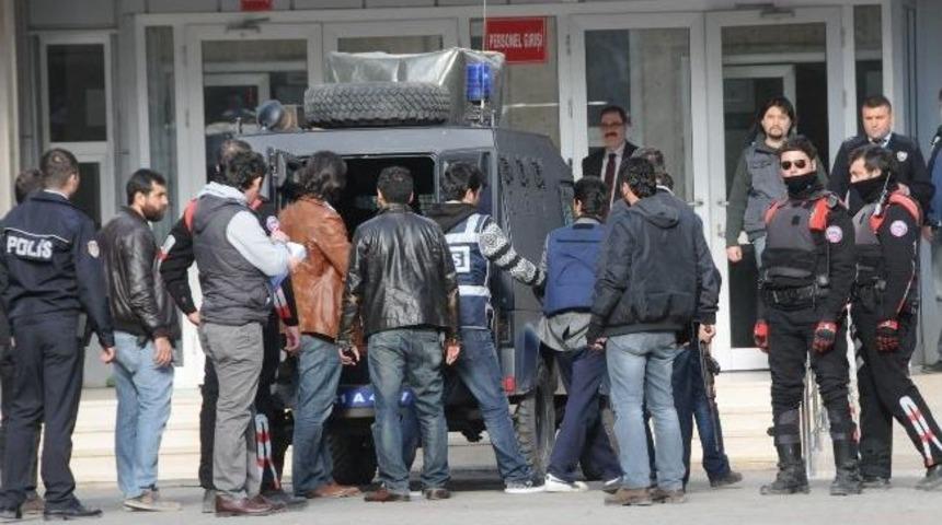 Diyarbakır'da Cinayet Zanlısı 3 Kişi Tutuklandı