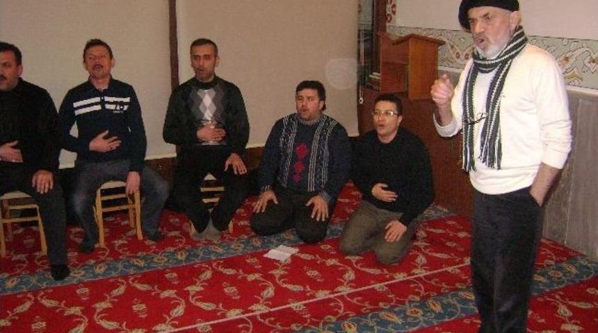 Tiyatro Sanat&ccedil;ısı Yağız'dan Din G&ouml;revlilerine Fonetik, Diksiyon Ve Şan Dersi