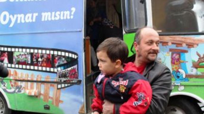 Mobil Anaokulu Ile K&ouml;yl&uuml; &Ccedil;ocuklar Daha Mutlu