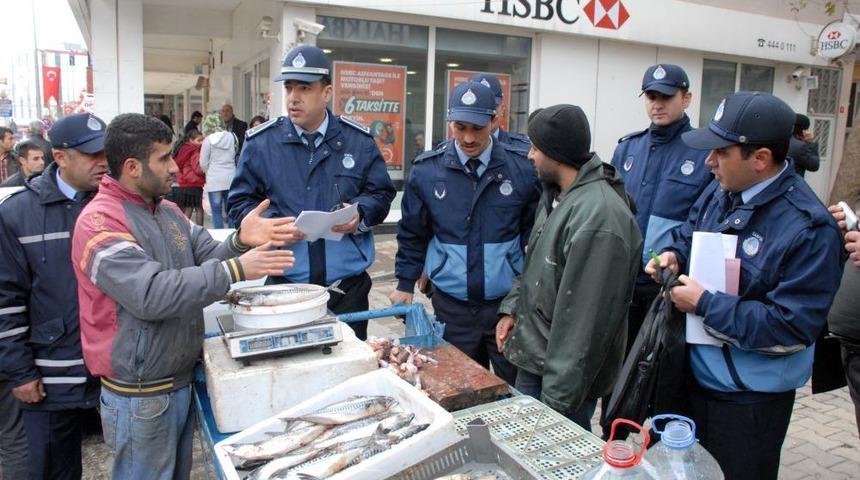 Zabıtadan Cadde Ve Kaldırımları Işgal Edenlere Son Uyarı