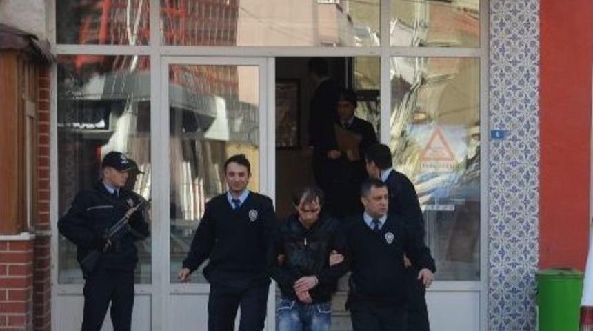 Tavşanlı'da 11 Evi Soyan Zanlı Yakalandı