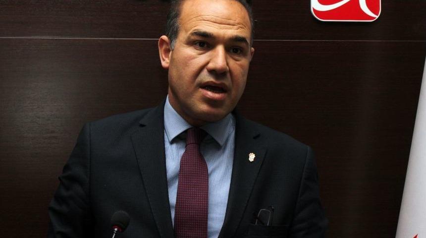 S&ouml;zl&uuml;: Sendika Yasası End&uuml;stri Ilişkileri Sisteminde Yeni Bir D&ouml;nem Başlattı