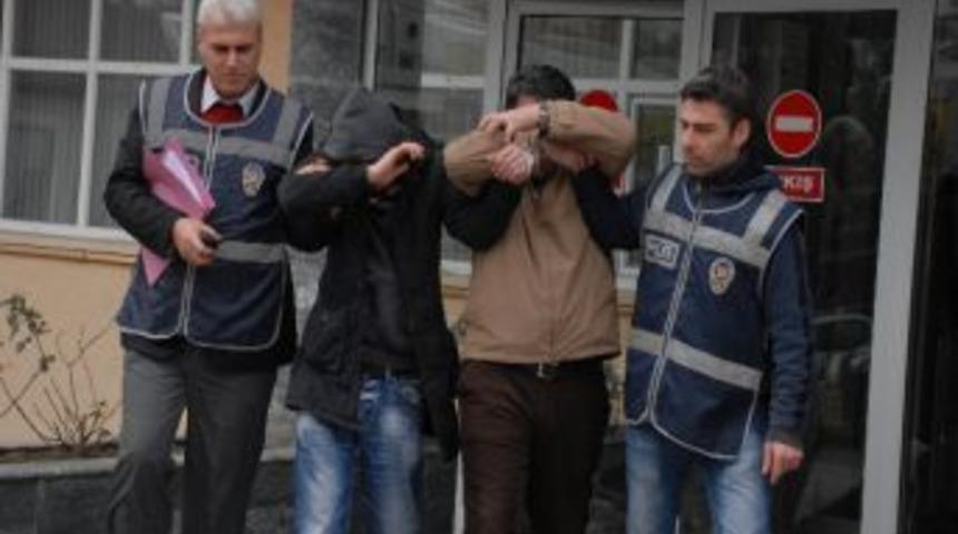 Saunaya Fuhuş Baskını: 2 G&ouml;zaltı