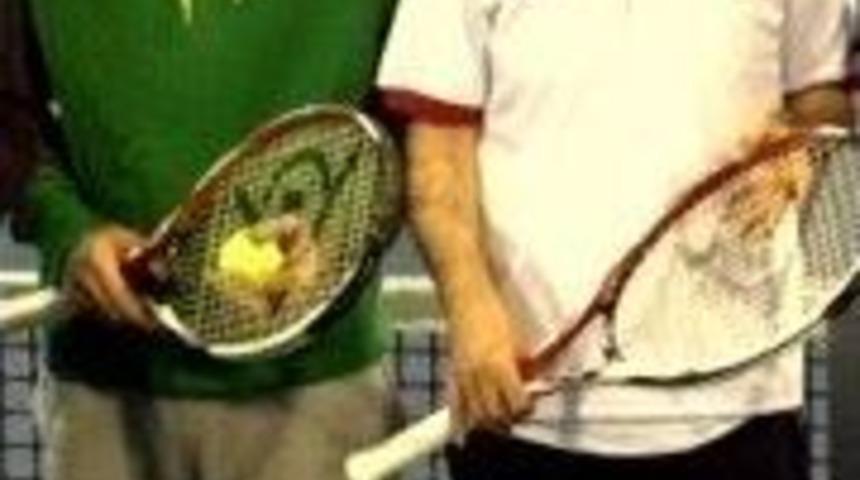 Bakan Şimşek, Twitter&rsquo;da S&ouml;z Verdi Sabah Namazında Tenis Oynadı