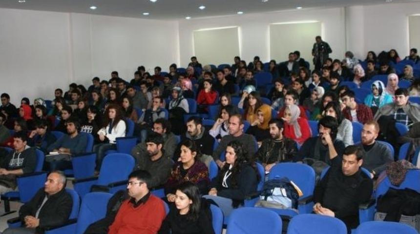 Yy&uuml;&rsquo;de &lsquo;yerel Basın G&ouml;z&uuml;yle Van&rsquo; Konferansı