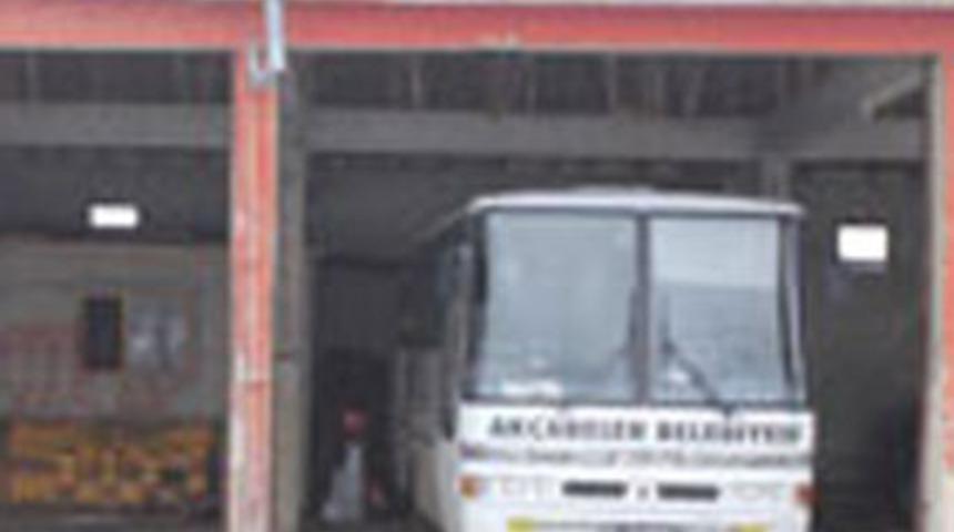 Belediyenin minibüsü çalındı