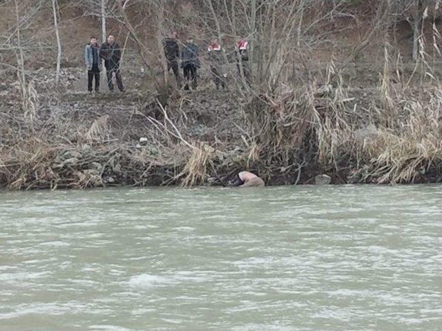 Kızılırmak’ta Kaybolan Kadının Cesedi Bulundu 3