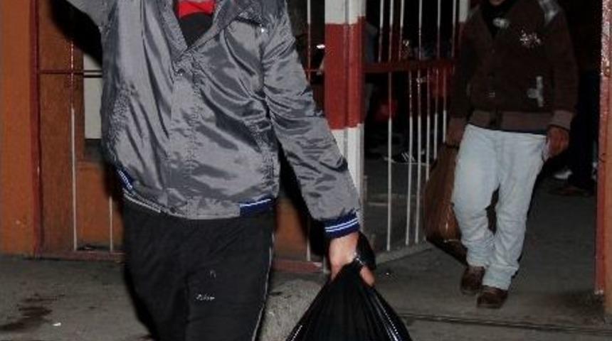 Adana&rsquo;da 335 H&uuml;k&uuml;ml&uuml; Tahliye Edildi