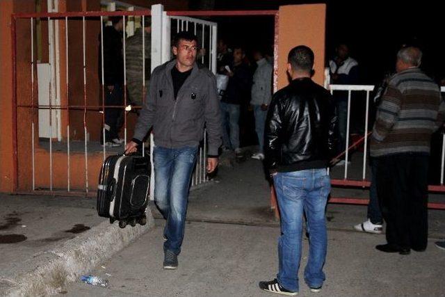 Adana&rsquo;da 335 H&uuml;k&uuml;ml&uuml; Tahliye Edildi 2