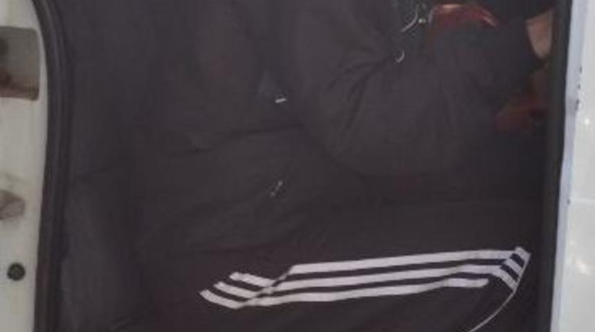 Tarsus Polisi, Hırsızlara G&ouml;z A&ccedil;tırmıyor