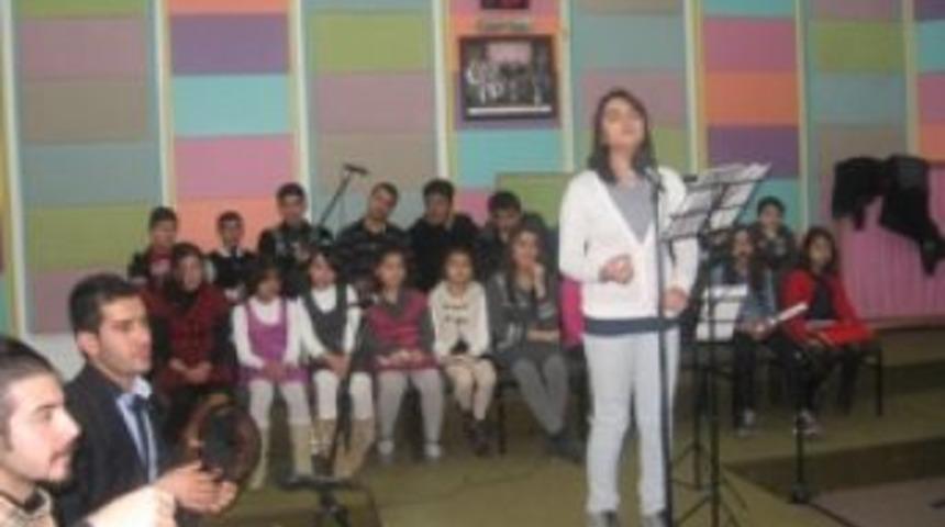 &Ccedil;ocuk Korosu Gap Radyosu'nda