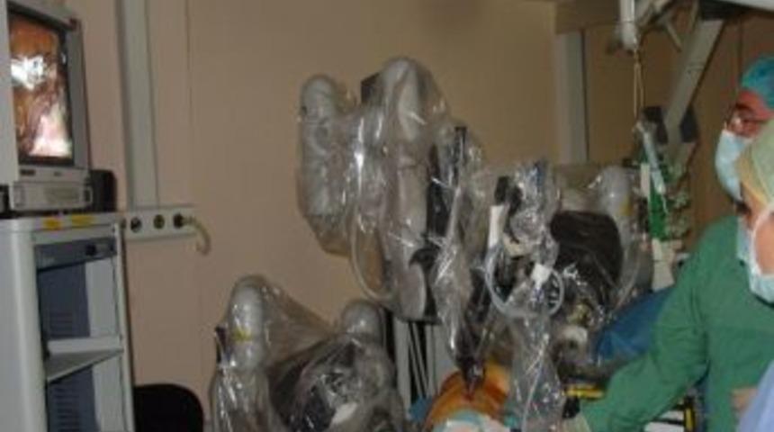 (&ouml;zel Haber) Akciğer Kanseri Ameliyatlarında &ldquo;robot&rdquo; Farkı