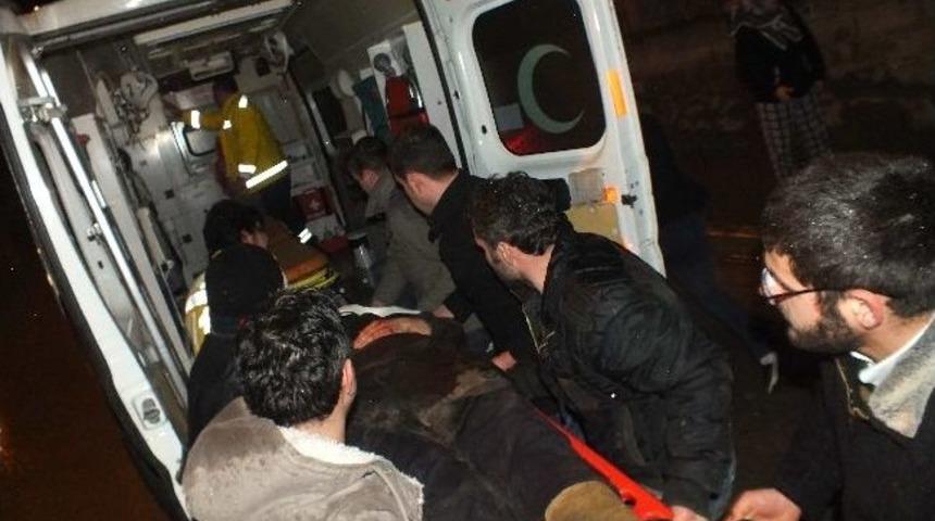 Otomobilin &Ccedil;arptığı Kadın Yaralandı