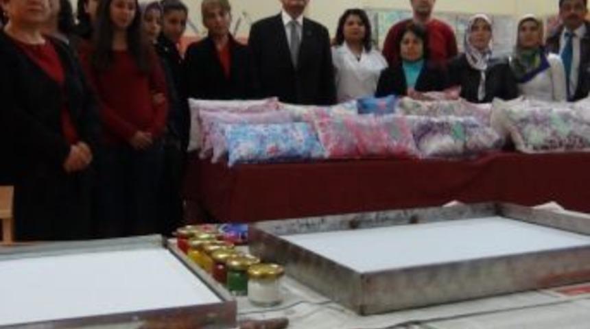 Kozanlılar Ebru Sanatını Sevdi