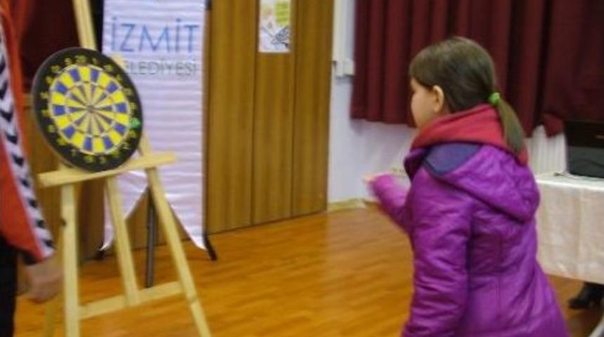 &Ccedil;ocuklar Dart Turnuvasında Yarıştı
