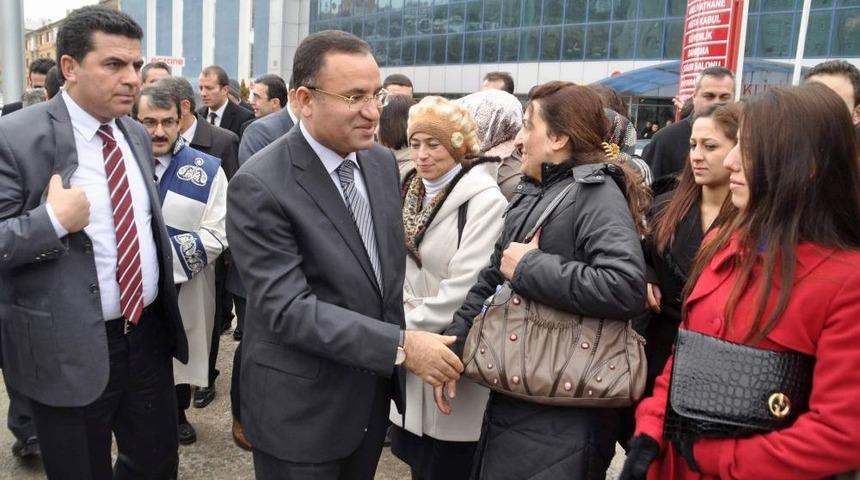 Bozdağ: CHP Ne Olduğuna Bir Karar Vermeli, Yani Irk&ccedil;ı Mı, Sosyal Demokrat Mı?