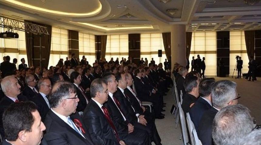 Vali Tapsız, ''valiler Buluşması''na Katıldı