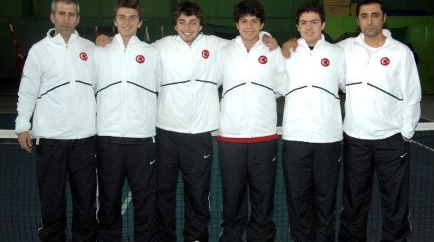 Teniste B&uuml;y&uuml;k M&uuml;cadele Başladı