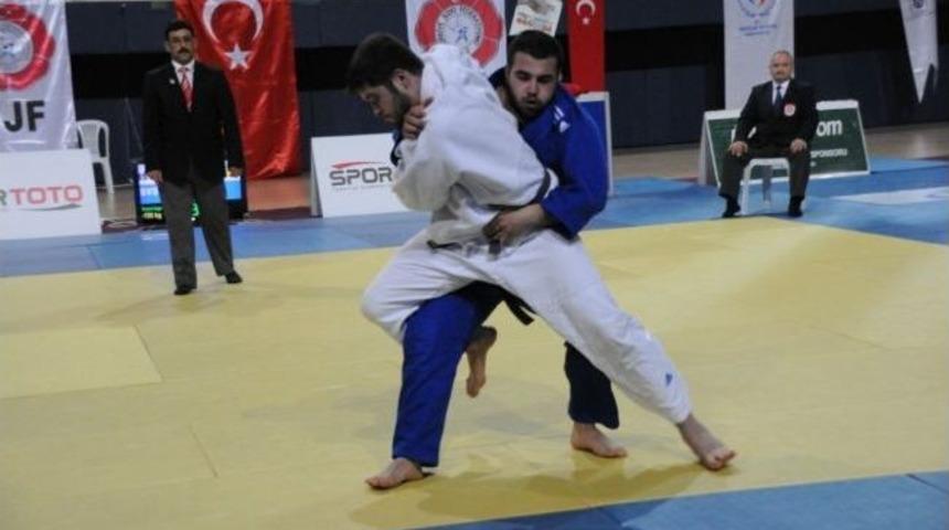 Osmangazi&rsquo;den Madalya Avı