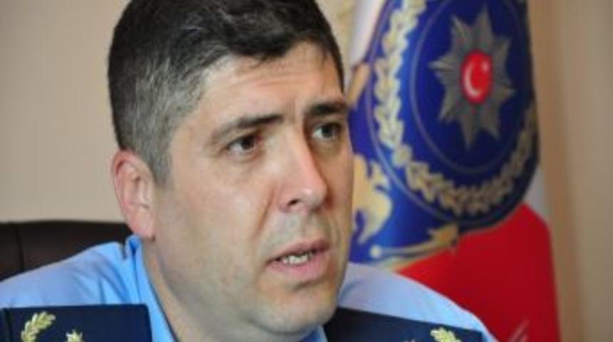 Emniyetten Cd Ve Kitap Satıcılarına Uyarı