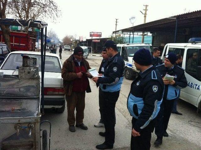 Zabıta Seyyar Satıcılara Göz Açtırmıyor