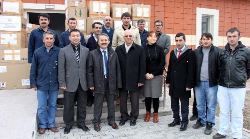 As&uuml;&rsquo;den Suriyelilere Kıyafet Yardımı