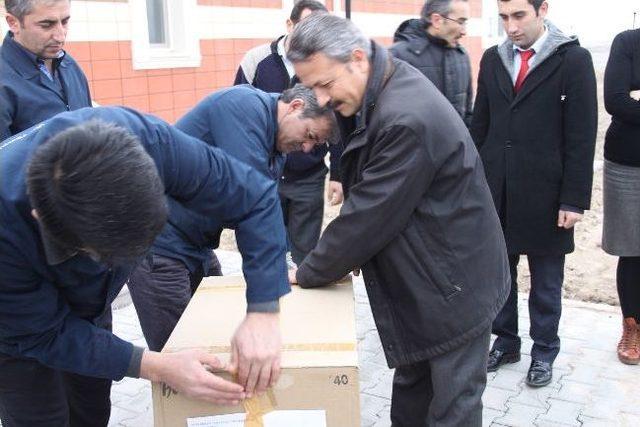 As&uuml;&rsquo;den Suriyelilere Kıyafet Yardımı 1