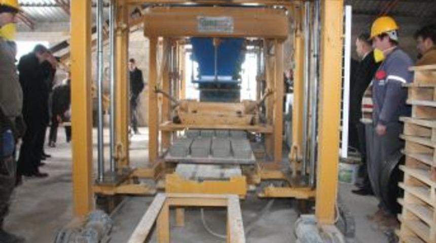 G&uuml;lnar Belediyesi G&uuml;nde 500 Metrekare Parke Taşı &Uuml;retecek