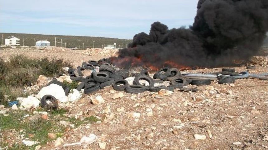 Didim&rsquo;deki Lastik Yangını Tepki Topladı