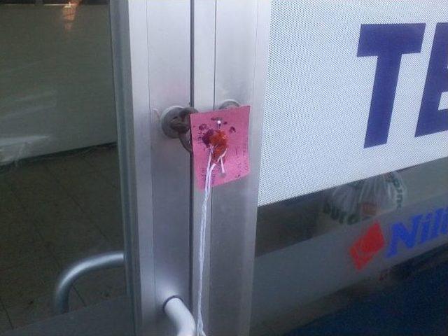 Edirne Belediyesi Bazı Otob&uuml;s Firmalarının Yazıhanesini M&uuml;h&uuml;rledi 1