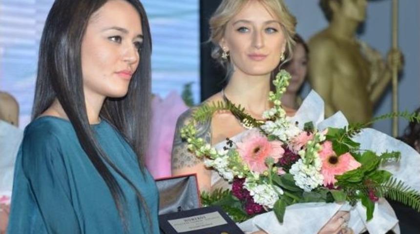 Jewex 2013 A&ccedil;ılışı G&ouml;rkemli Defileyle Yapıldı