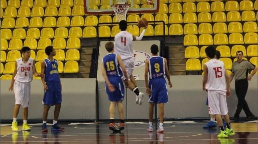 Uluslararası U16 Basketbol Turnuvası Sakarya'da Başladı