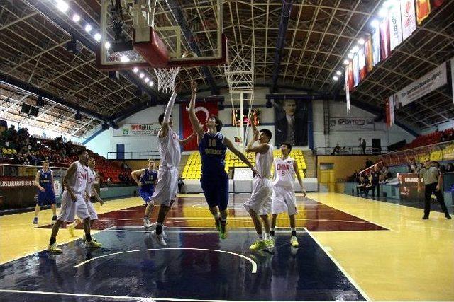 Uluslararası U16 Basketbol Turnuvası Sakarya'da Başladı