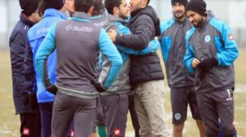 Torku Konyaspor&rsquo;da Sinan &Ouml;zkan Takıma Veda Etti